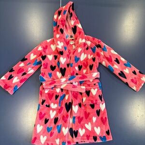 Size 6-7 Hatley Fuzzy Fleece Robe in Confetti Hearts. VGUC